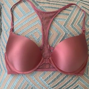 Victoria’s Secret bombshell bra 34C